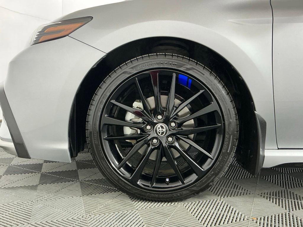 Used 2021 Toyota Camry XSE FWD image 29