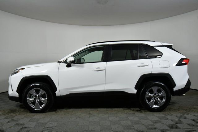 Used 2025 Toyota RAV4 XLE image 16