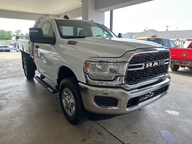 New 2024 RAM 2500 Tradesman w/ Chrome Appearance Group AWD/4WD image 8
