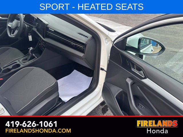 Used 2026 Volkswagen Jetta Sport FWD image 31