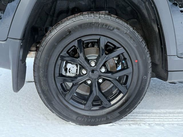 New 2026 Jeep Grand Cherokee Altitude image 17