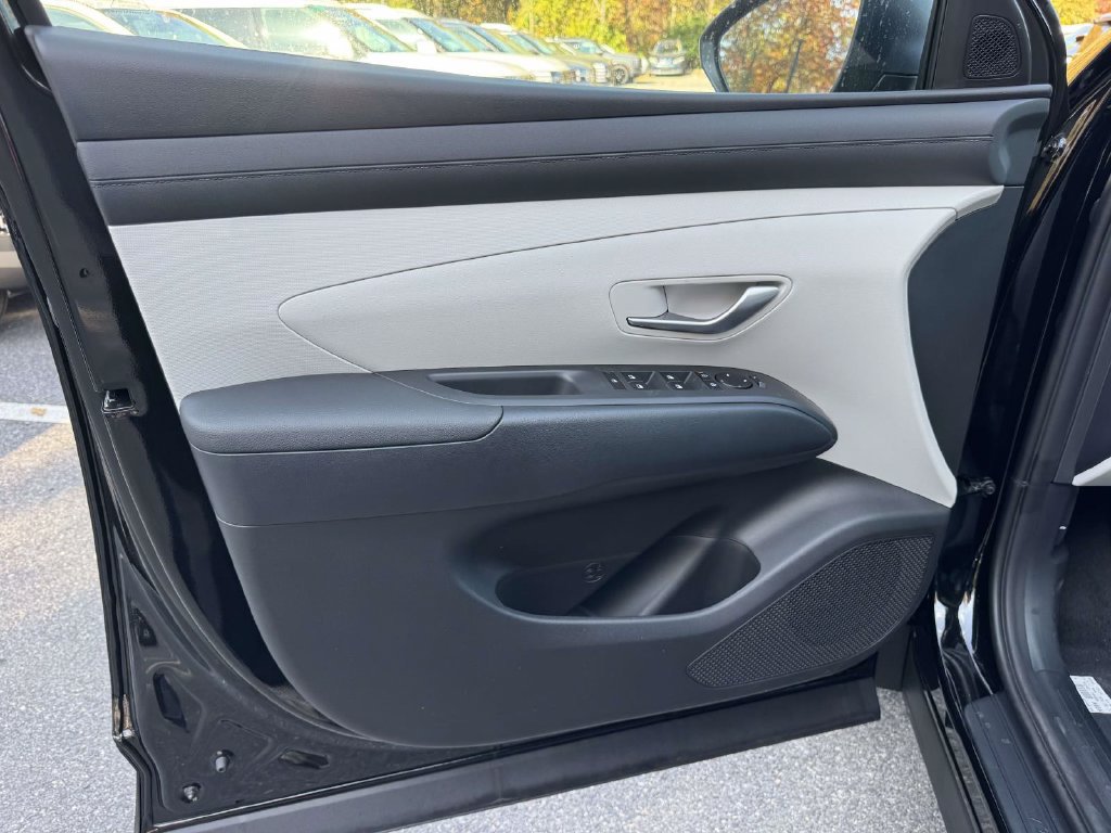 New 2026 Hyundai Tucson Blue SE FWD image 12
