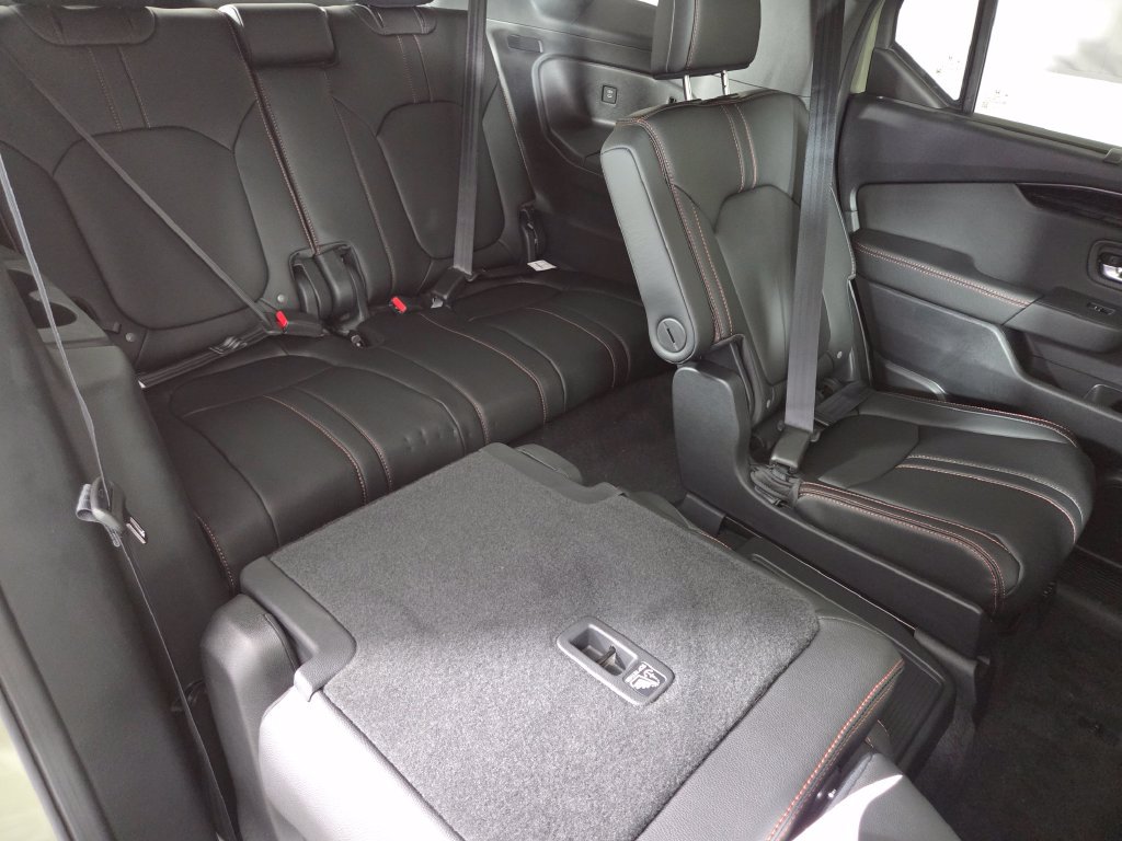 New 2026 Honda Pilot TrailSport image 17