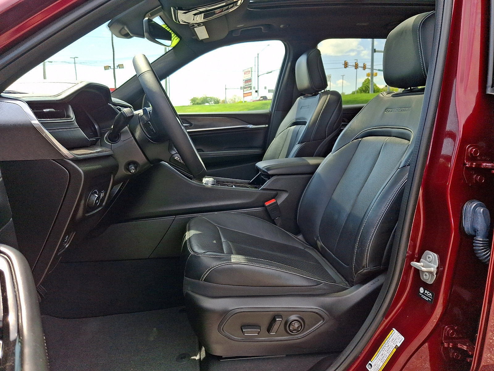 Used 2023 Jeep Grand Cherokee L Overland AWD/4WD image 14