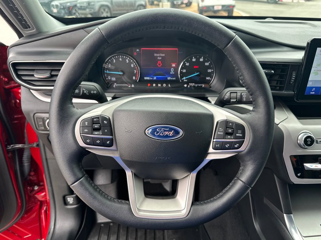 Used 2024 Ford Explorer XLT w/ Equipment Group 202A RWD image 19