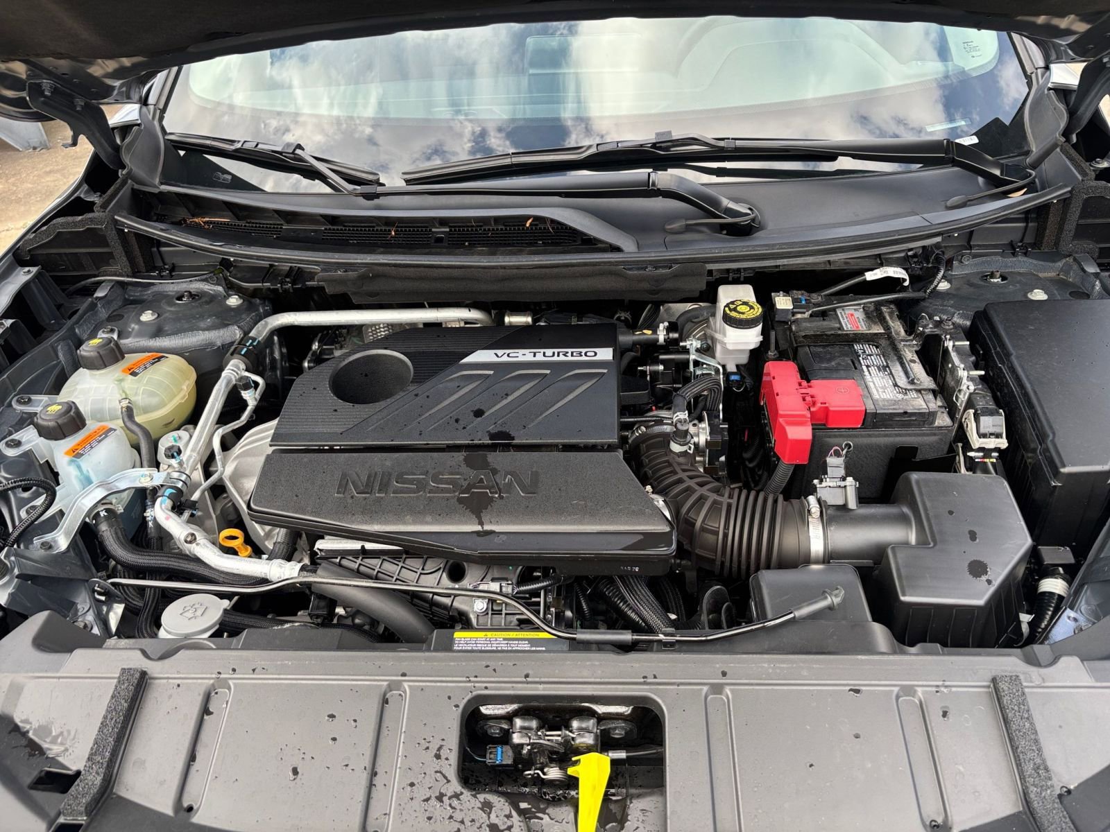 Used 2025 Nissan Rogue SV FWD image 34
