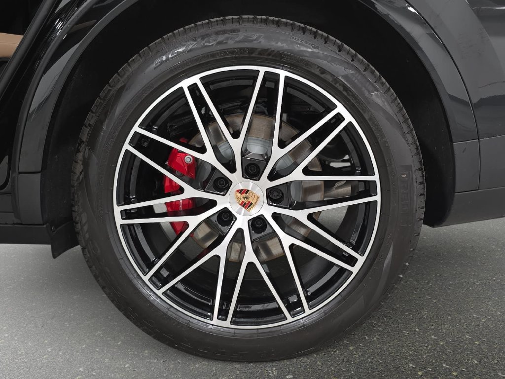 Used 2026 Porsche Cayenne S AWD/4WD image 28