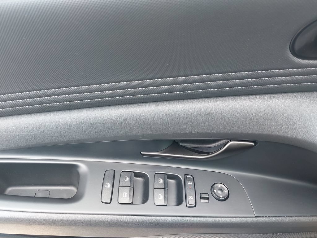 Used 2025 Hyundai Elantra Sport FWD image 24