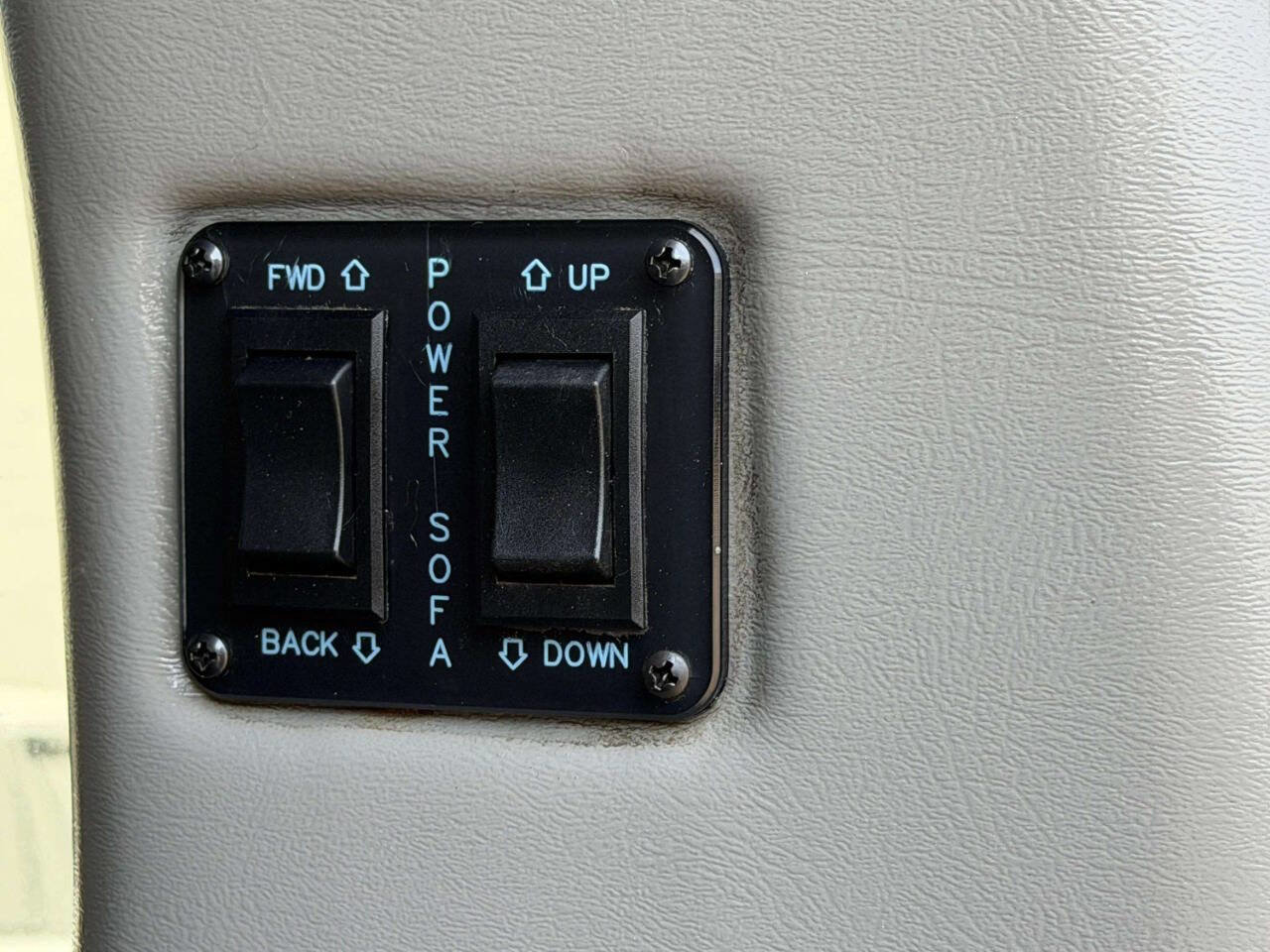 Used 2021 Chevrolet Express 2500 LS w/ Enhanced Convenience Package image 11