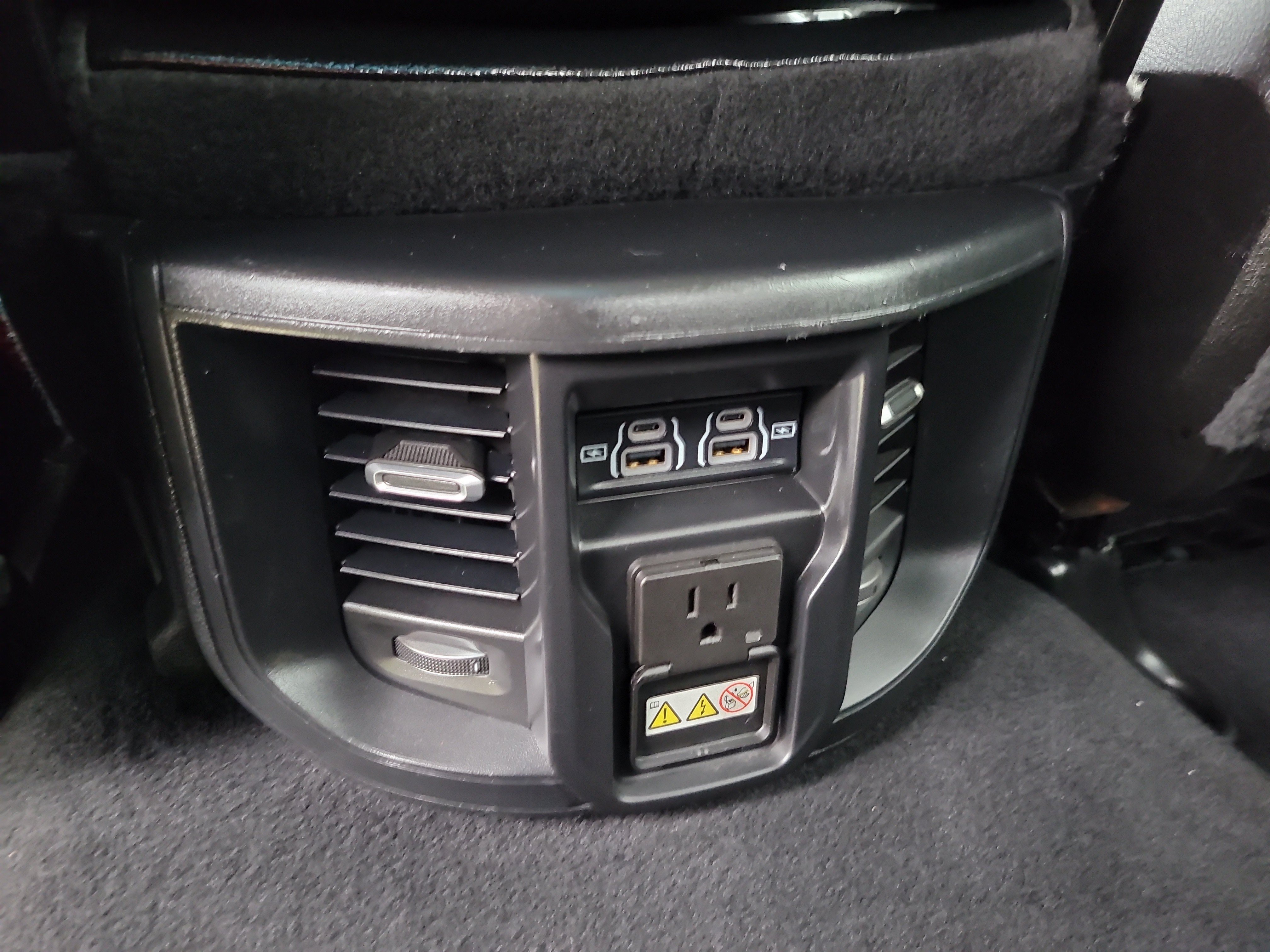Used 2024 RAM 2500 Laramie AWD/4WD image 14