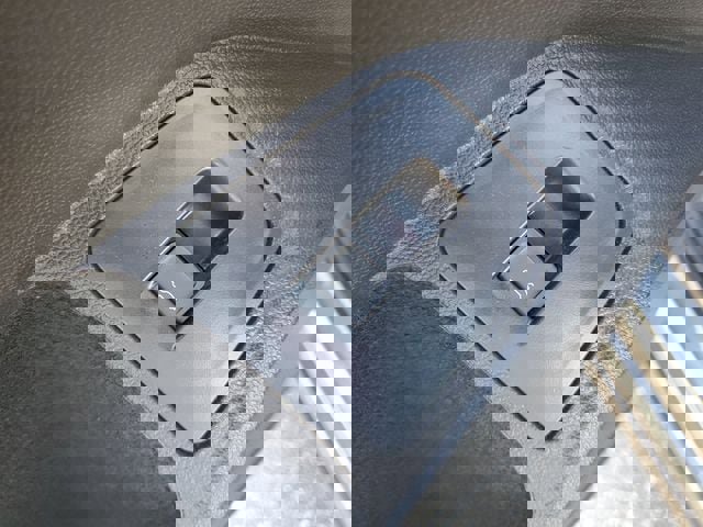 Certified 2024 Volkswagen Tiguan SEL R-Line image 17