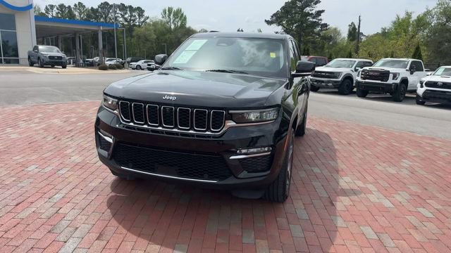 Used 2023 Jeep Grand Cherokee Limited w/ Luxury Tech Group II AWD/4WD image 6