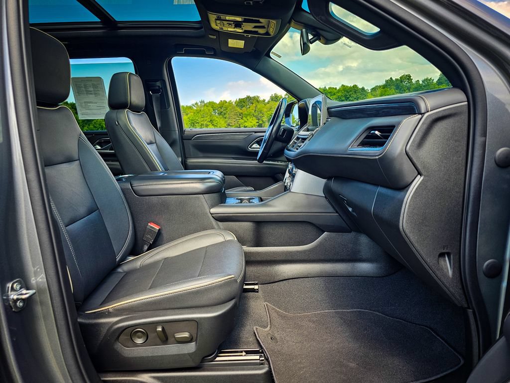 Used 2022 GMC Yukon XL SLT w/ SLT Premium Package AWD/4WD image 44