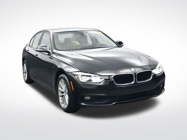 Used 2018 BMW 320i Sedan image 2