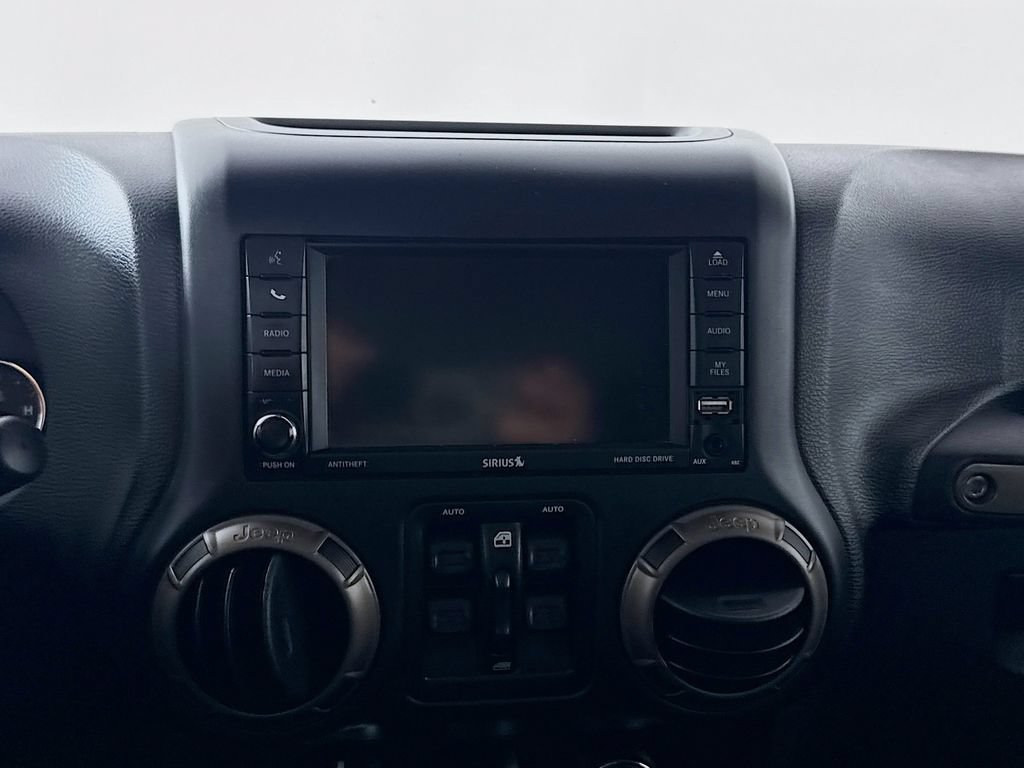 Used 2018 Jeep Wrangler Unlimited Sport AWD/4WD image 17