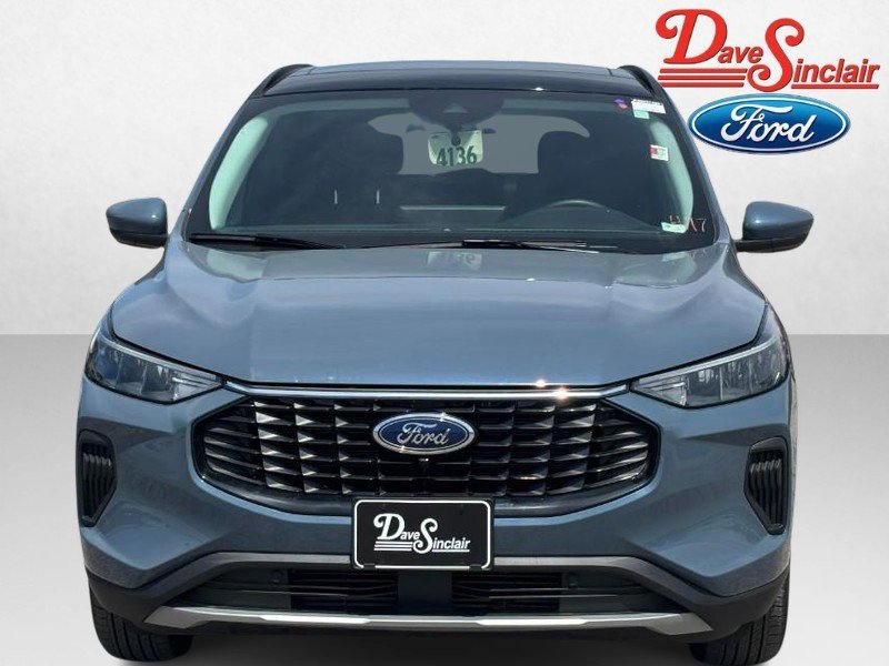 Used 2024 Ford Escape Active w/ Tech Pack #2 AWD/4WD image 2
