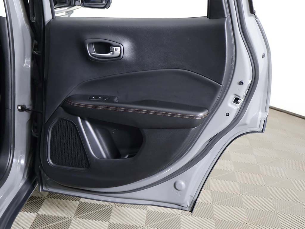 Used 2020 Jeep Compass Limited image 22