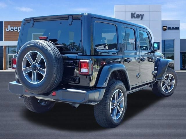 Used 2023 Jeep Wrangler Unlimited Sahara AWD/4WD image 5
