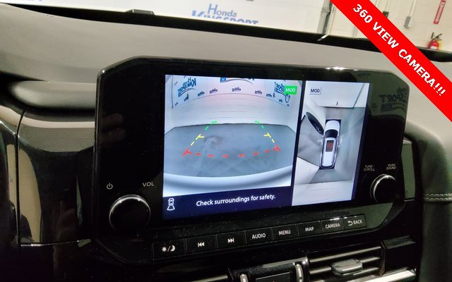 Used 2024 Nissan Pathfinder Platinum image 26