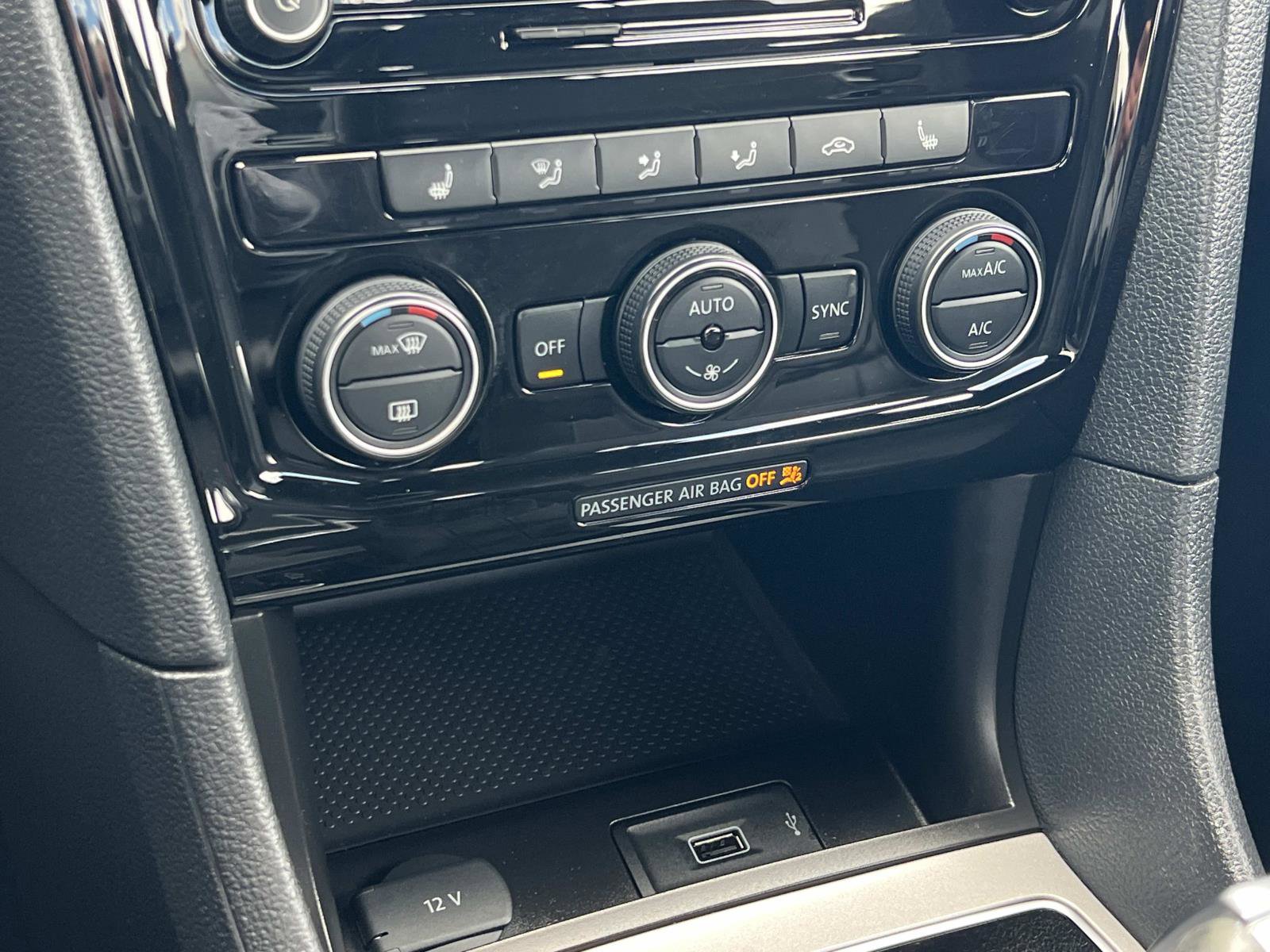 Certified 2022 Volkswagen Passat 2.0T R-Line image 14