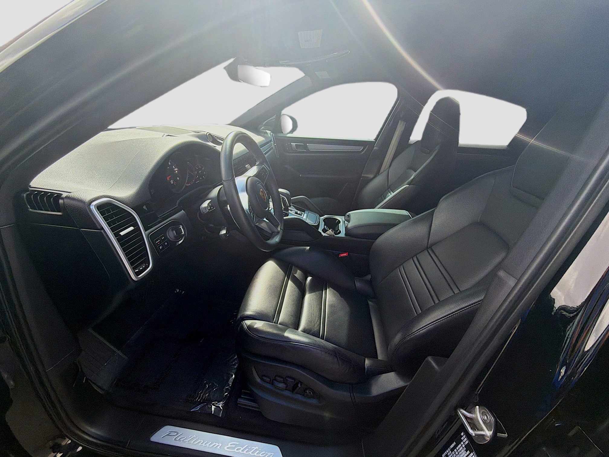 Used 2023 Porsche Cayenne Platinum Edition image 16