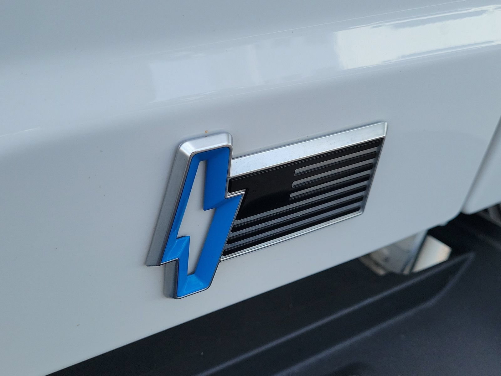 Certified 2025 Ford F150 Lightning XLT AWD/4WD image 6