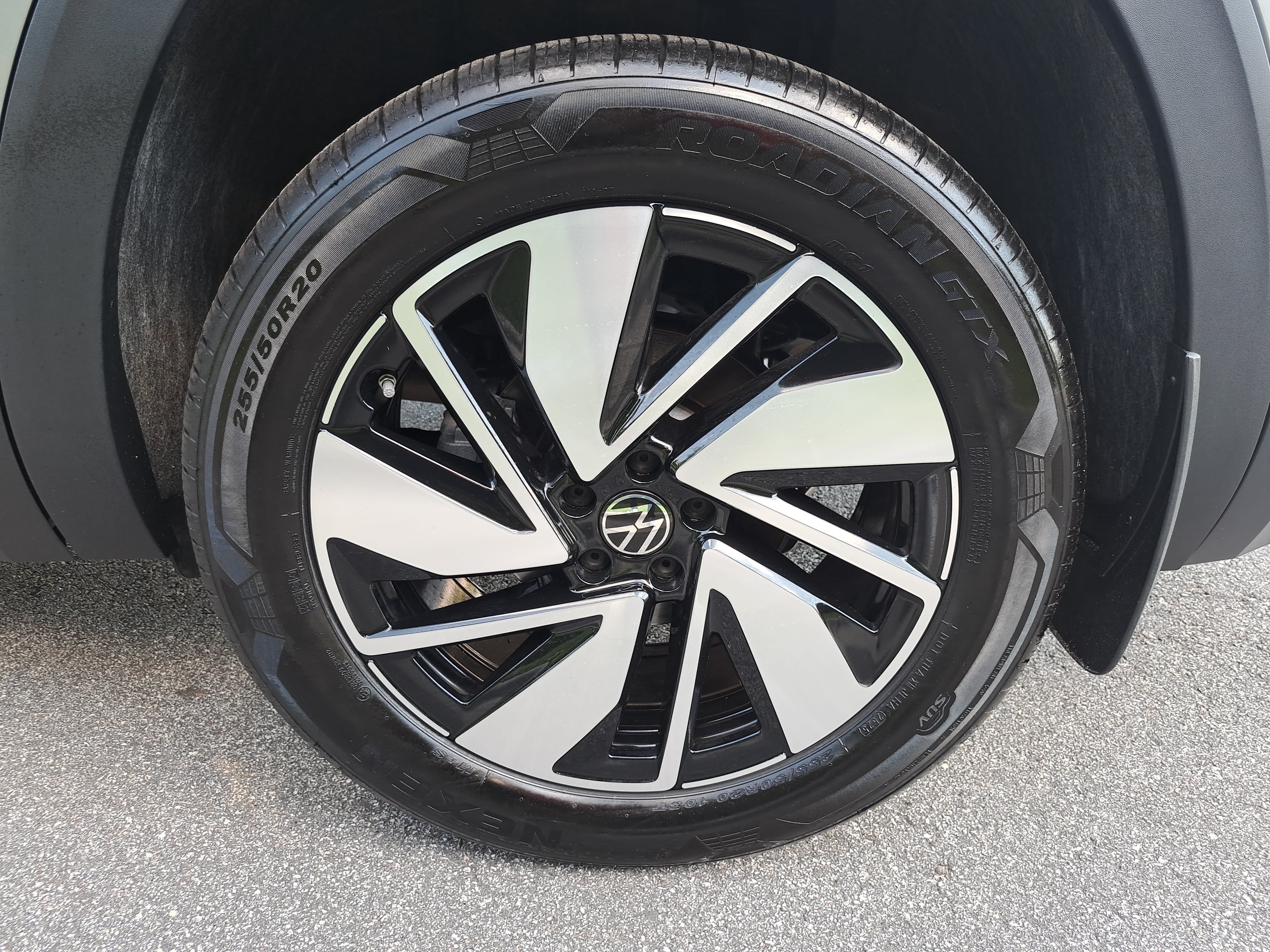 Certified 2026 Volkswagen Atlas SE FWD image 34
