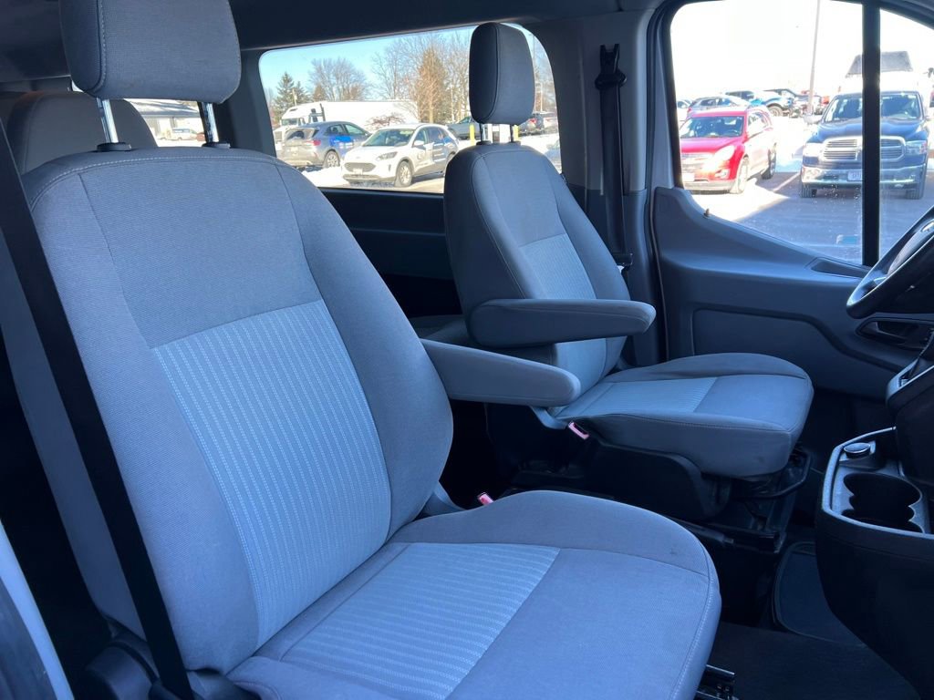 Used 2018 Ford Transit 150 XLT image 33