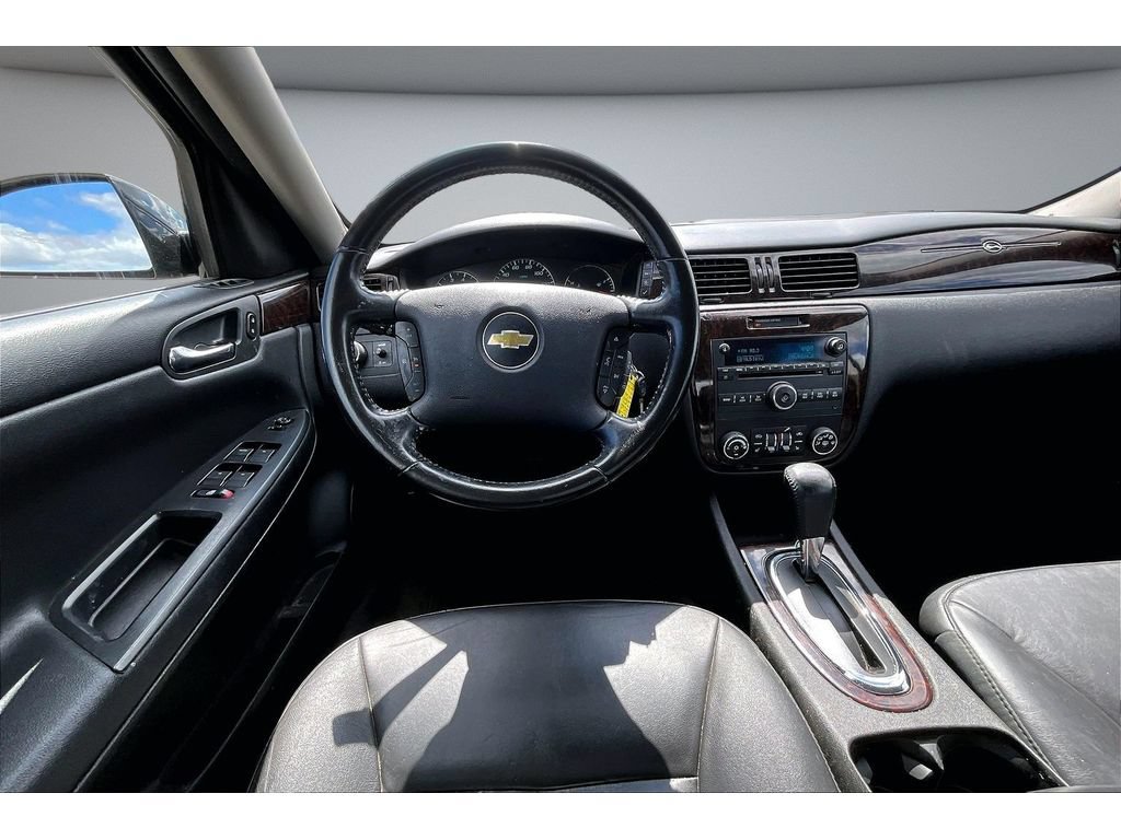 Used 2013 Chevrolet Impala LTZ FWD image 8