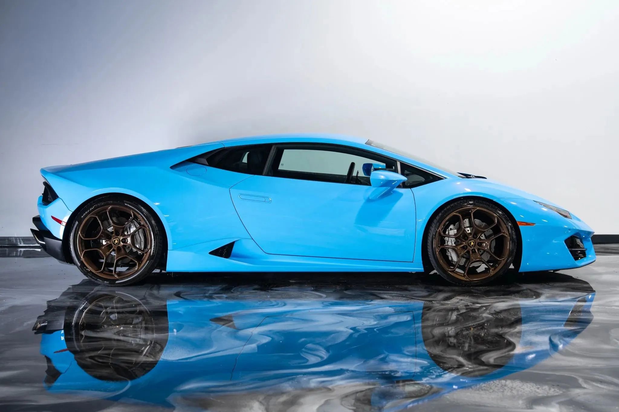 Used 2017 Lamborghini Huracan LP 580-2 image 8