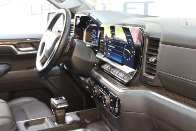 Used 2024 Chevrolet Silverado 1500 RST AWD/4WD image 10