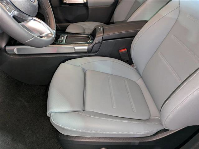 New 2026 Mercedes-Benz GLB 250 image 4