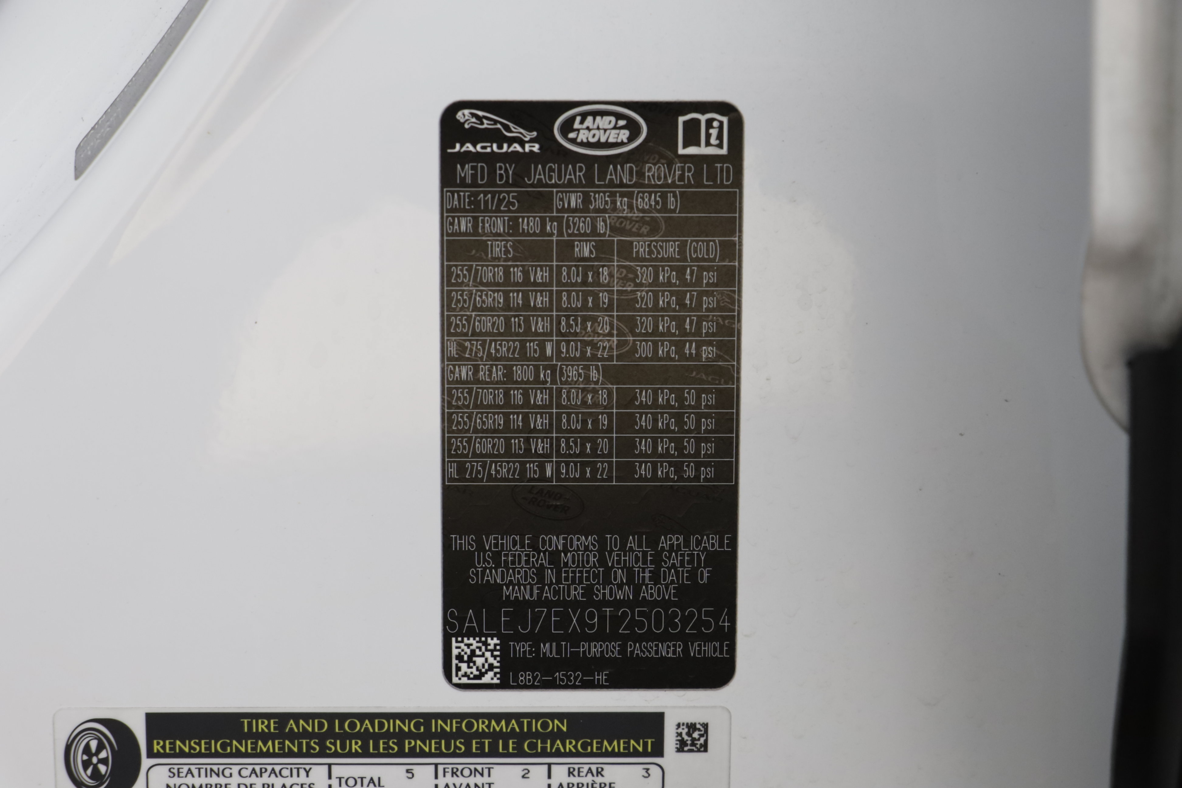 Certified 2026 Land Rover Defender 110 S AWD/4WD image 25