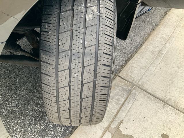 Used 2019 Chevrolet Tahoe LT w/ RST Edition AWD/4WD image 11
