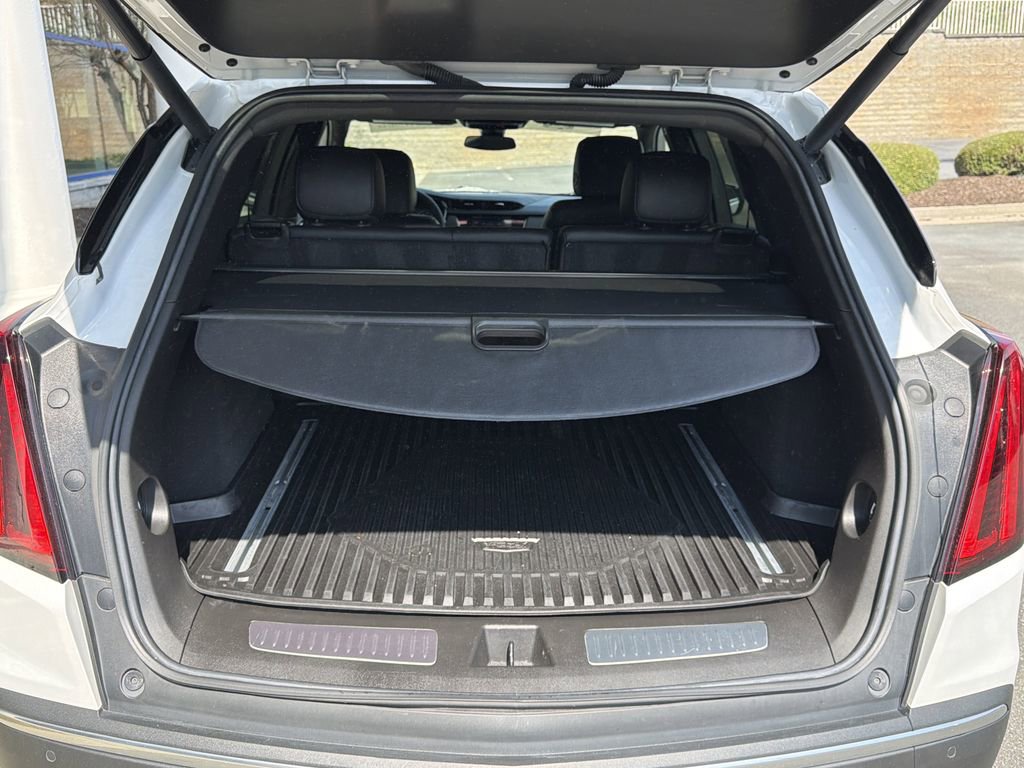 Certified 2022 Cadillac XT5 Premium Luxury image 19