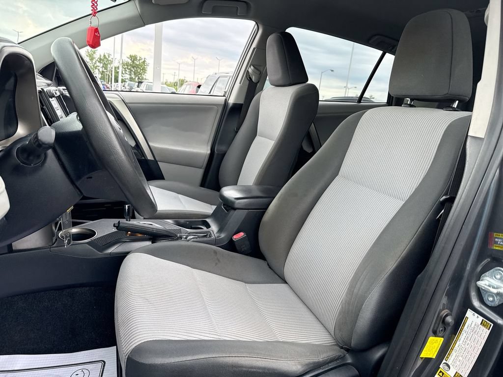 Used 2013 Toyota RAV4 LE FWD image 11