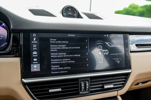 Used 2019 Porsche Cayenne AWD/4WD image 44