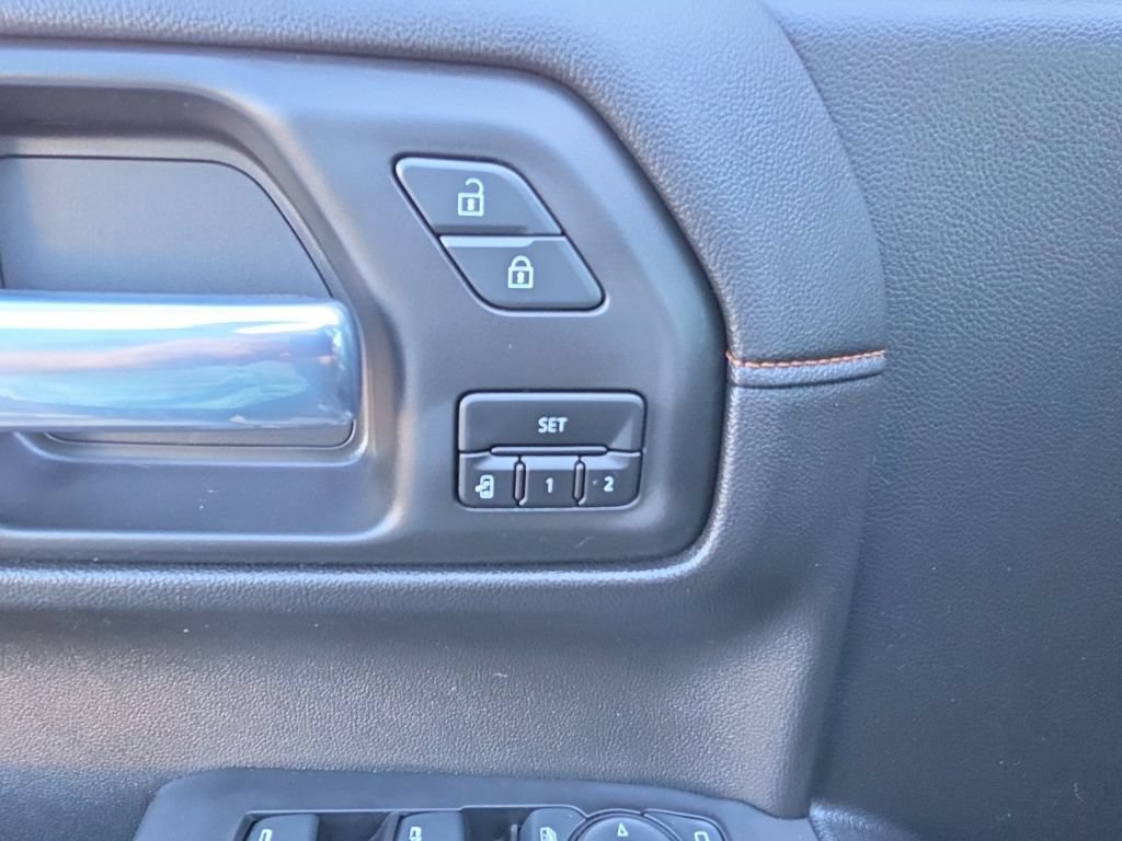 Used 2021 GMC Sierra 1500 AT4 w/ AT4 Premium Package AWD/4WD image 26