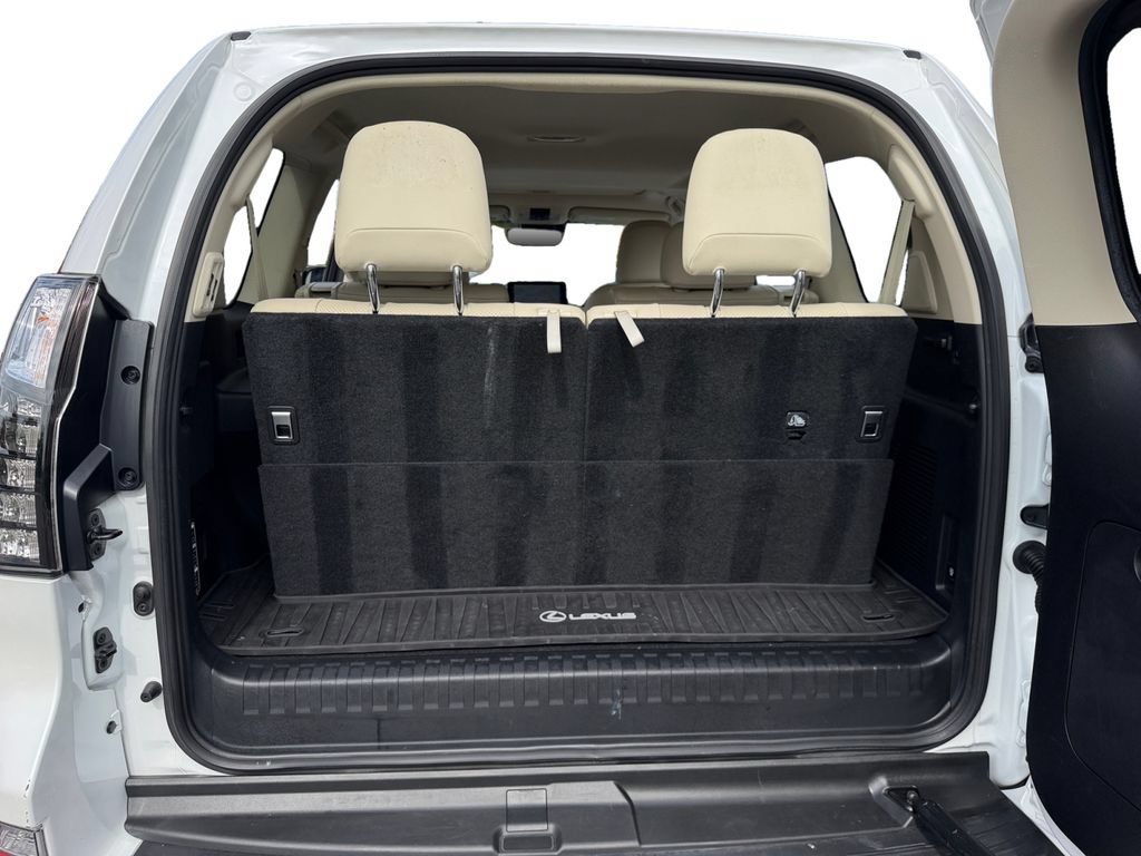 Certified 2023 Lexus GX 460 Luxury w/ Sport Design Package AWD/4WD image 11