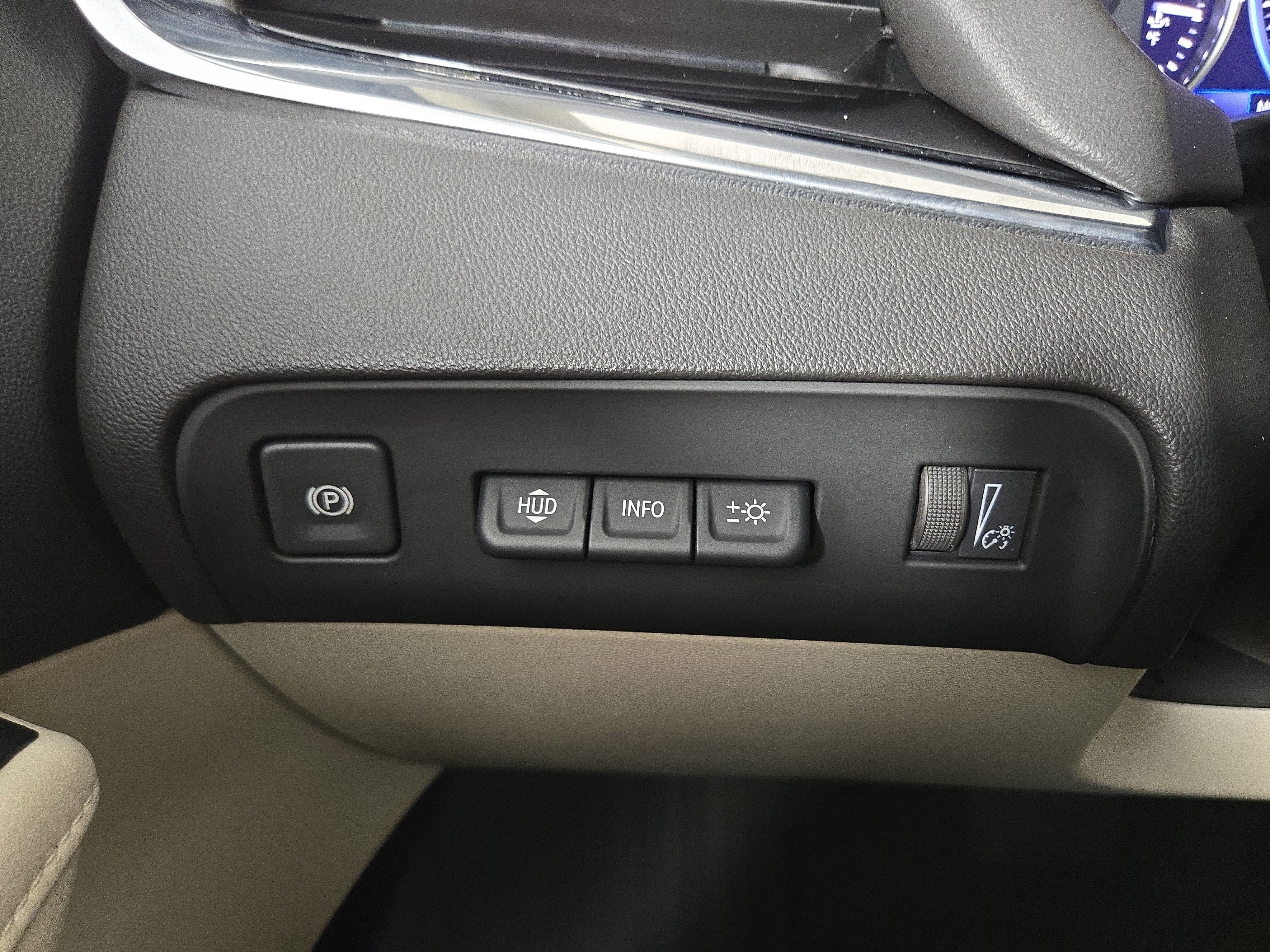 Certified 2023 Buick Enclave Avenir w/ Avenir Technology Package AWD/4WD image 32