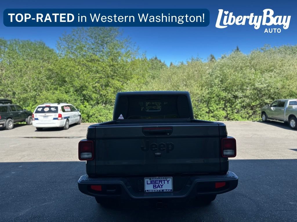 Used 2023 Jeep Gladiator Sport AWD/4WD image 6