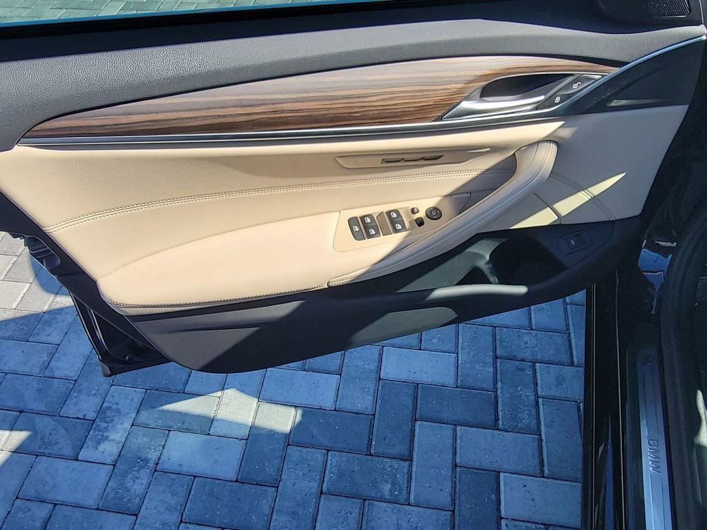 Used 2022 BMW 540i xDrive w/ Convenience Package image 23