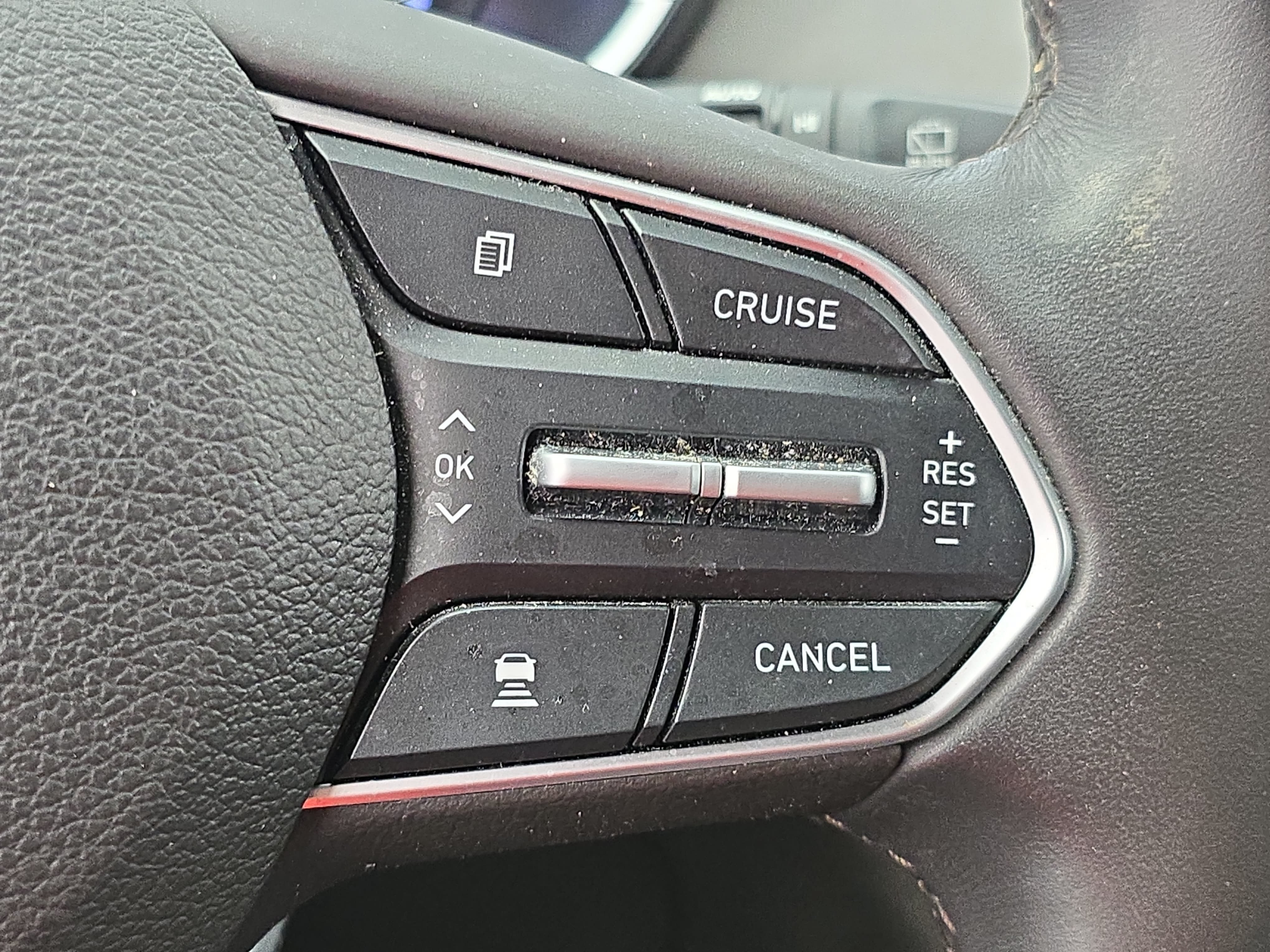 Used 2020 Hyundai Santa Fe Limited FWD image 18