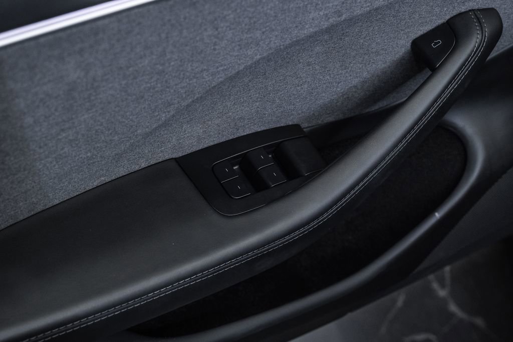 Used 2024 Tesla Model 3 Standard Range RWD image 45
