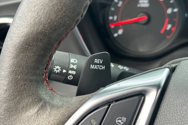 Used 2018 Chevrolet Camaro ZL1 image 32