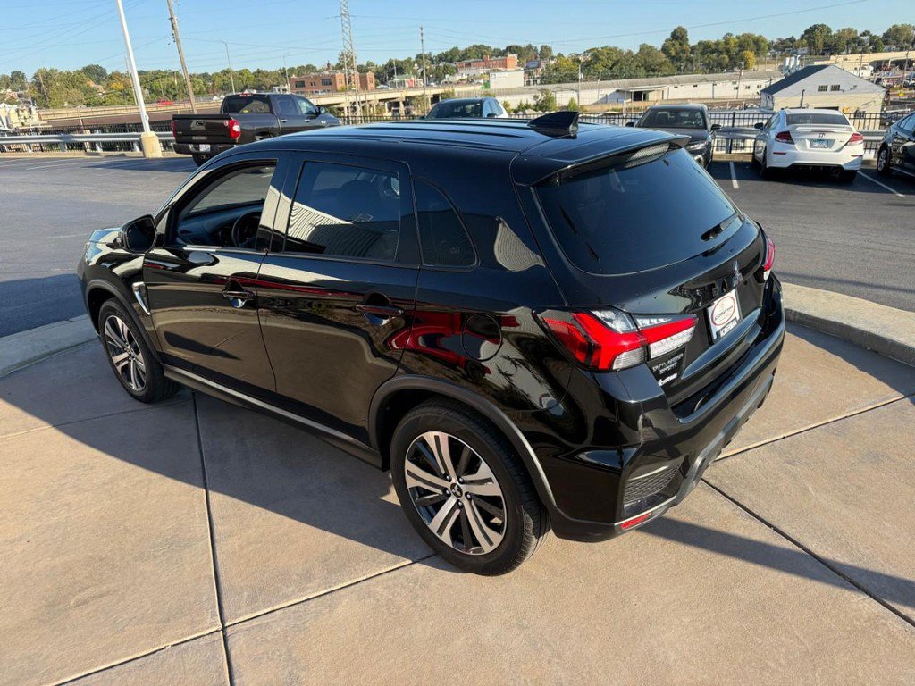 Used 2025 Mitsubishi Outlander Sport AWD image 9