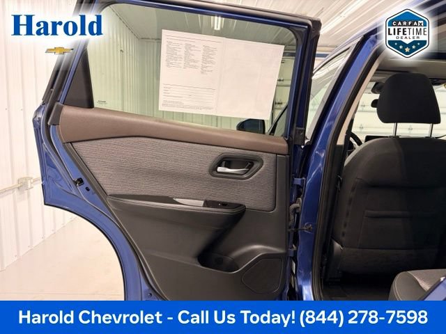 Used 2021 Nissan Rogue SV AWD/4WD image 12