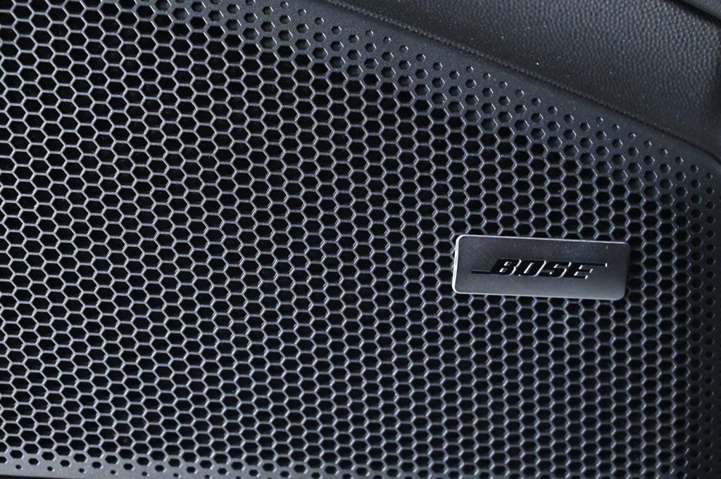 Certified 2025 Porsche Macan Electric image 21