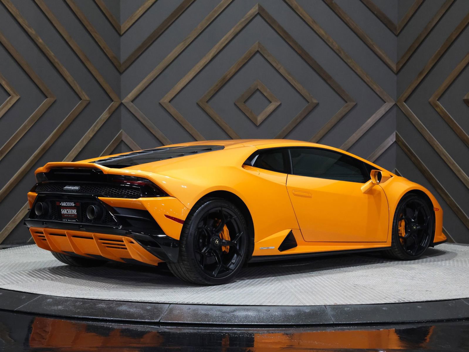 Used 2020 Lamborghini Huracan EVO image 8