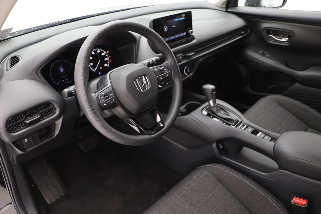 Used 2025 Honda HR-V LX image 14